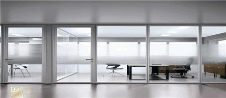 南寧辦公室裝修隔斷用什么材料比較好？
