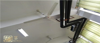 南寧某高校驚現(xiàn)卡帶風扇，這樣的學校裝修要不得