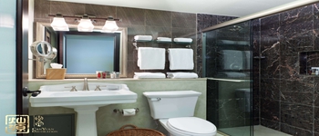 為什么酒店設(shè)計中衛(wèi)生間的玻璃是半透明的？