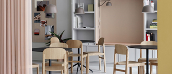 家具公司辦公室裝修案例分析  按需設(shè)計(jì)的多彩辦公銷(xiāo)售一體空間