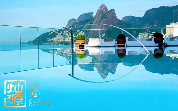 全球首個無邊泳池即將開建 屋頂泳池或?qū)⒊蔀槁玫晷聦? /> 
</p>
<p style=