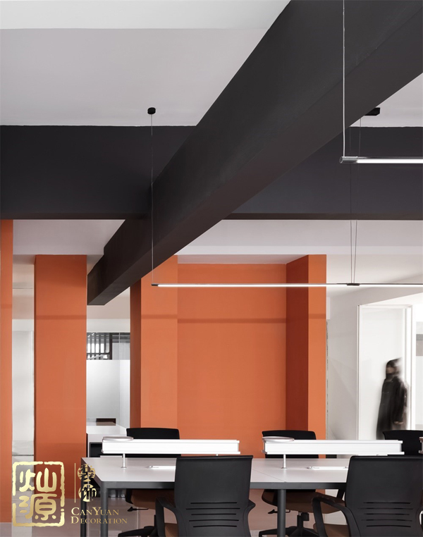 互聯(lián)網(wǎng)公司辦公室設(shè)計亮點(diǎn) 設(shè)計師膽大到拆分結(jié)構(gòu)了
