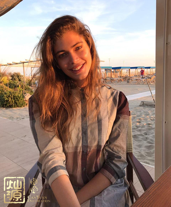 維密首位變性模特橫空出世 【多圖深度】探究維密首位變性模特事件的來龍去脈